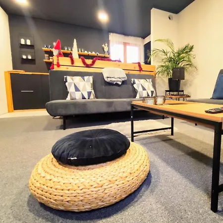 Park & Free Parking Apartmán *